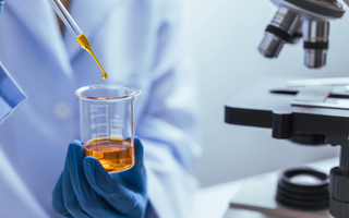 Mushroom Tincture Extractions: Why Dual Extraction Is the Gold Standard